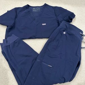 Gently used Navy FIGS scrub set